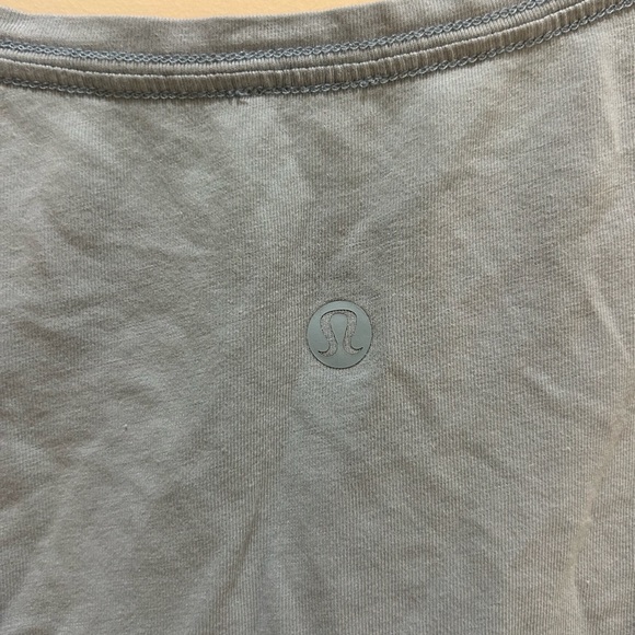 Lululemon crew neck T Shirt - Picture 3 of 4